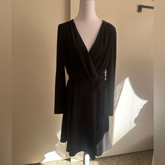 DKNY Black Long Sleeve Wrap Dress - Picture 4 of 15
